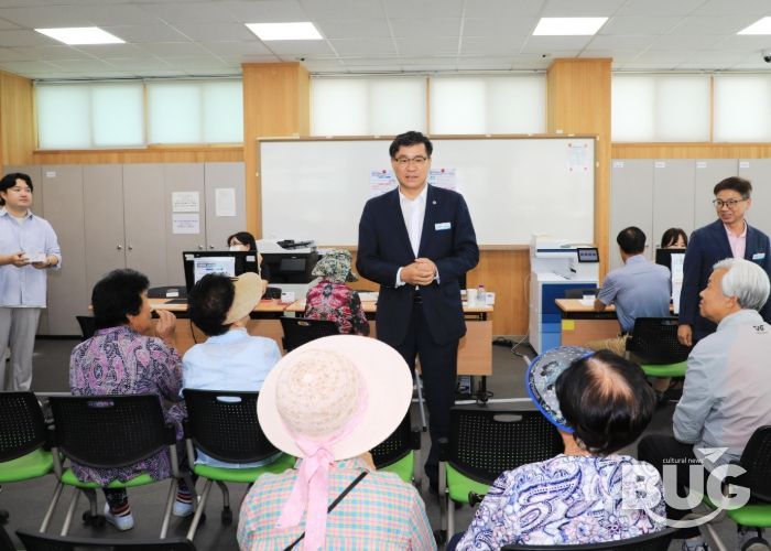 함양군 진병영 군수, 민생회복 소비쿠폰 2차 지급 첫날 현장 방문