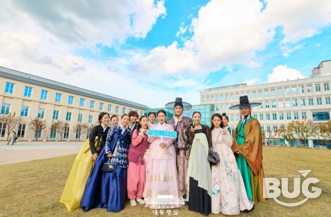 김혜경 여사, 한복해요 챌린지 참여 및 서울공예박물관 전시 관람(대통령실)