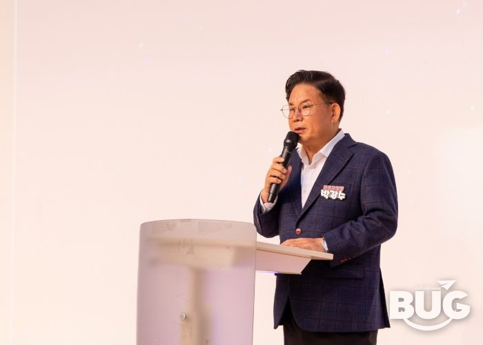 제5회 마포구 경로당 여가프로그램 발표회에서 인사말을 하는 박강수 마포구청장